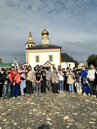 В воскресенье старинный город Суздаль встретил учащихся 5а класса хорошей погодой и интересной экскурсией..