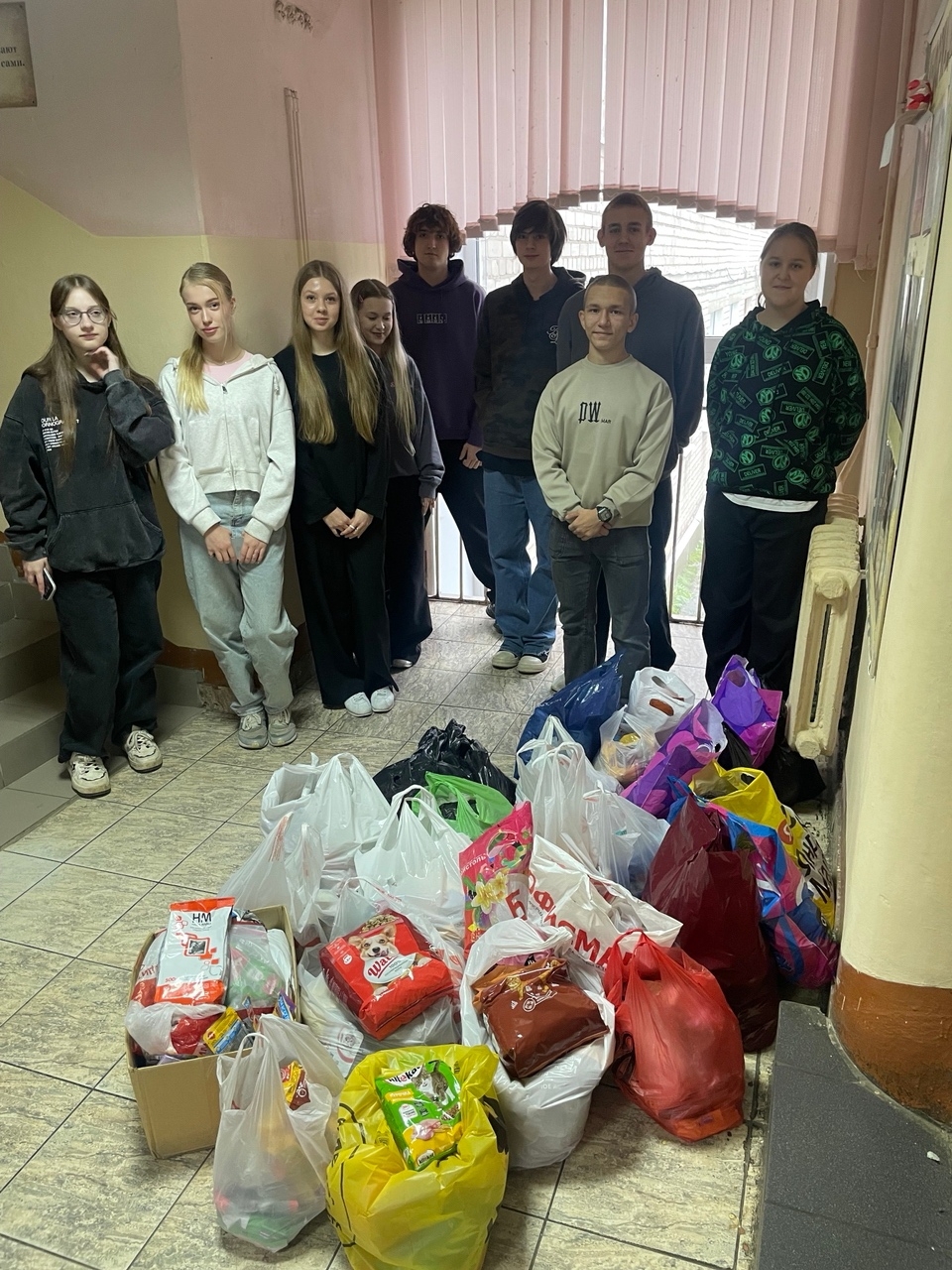 Добровольческая Акция волонтерского отряда школы &amp;quot;Ласточки»..